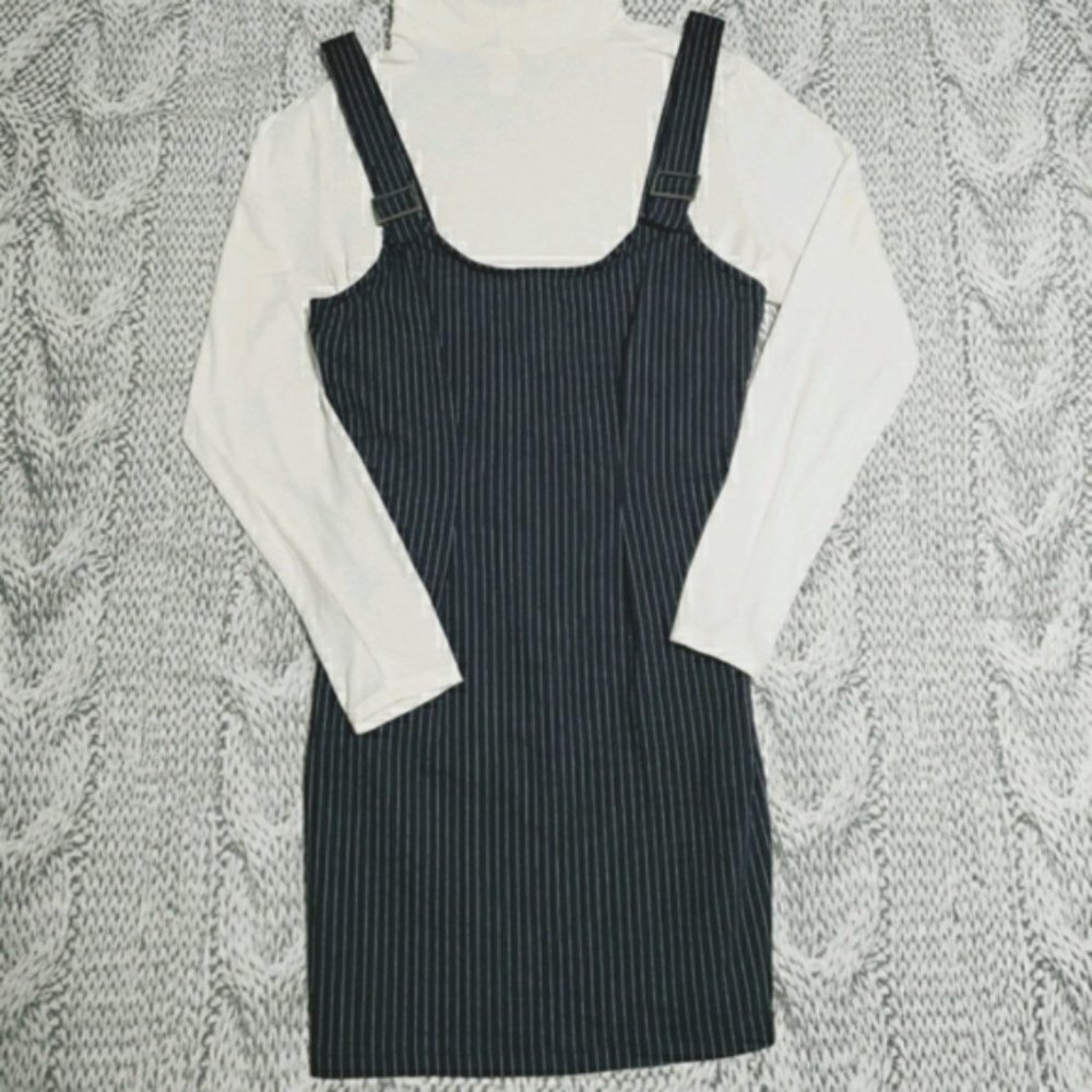 Forever 21 & Banana Republic Pinstriped Bundle! - Picture 3 of 3